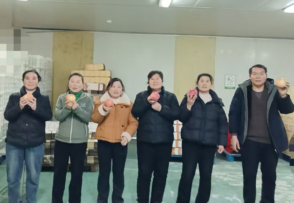 11、朗丽车间主任王宇辉暖心.jpg