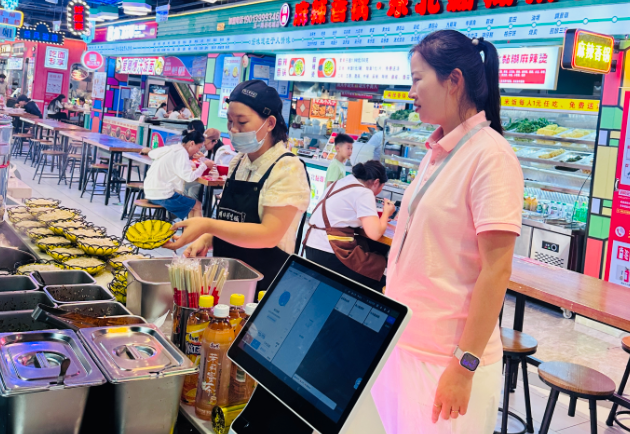 实干深耕招商 用心服务商户