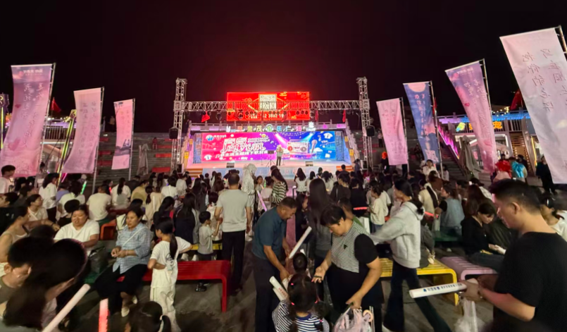 爱尚果果茂线下“8090”非主流歌友会火热启幕
